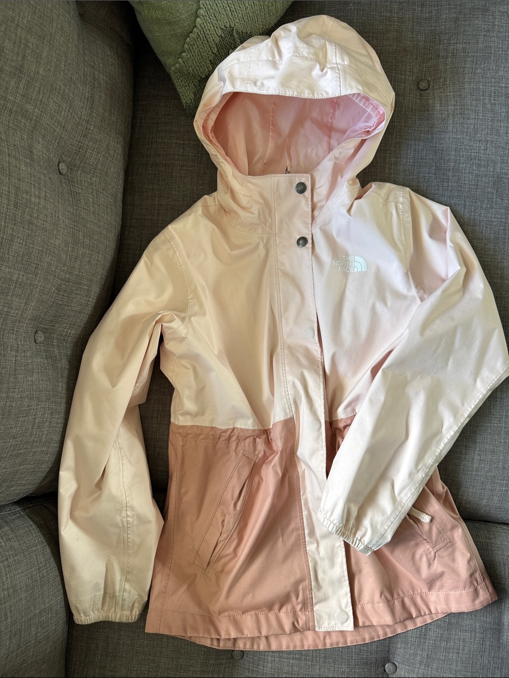 The North Face Girls' Two-Tone Pink Hooded waterproof size 10-12